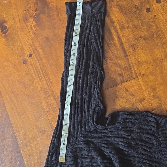 Torrid Black Textured Shrug Cropped  Cardigan Size 2X - Picture 4 of 9